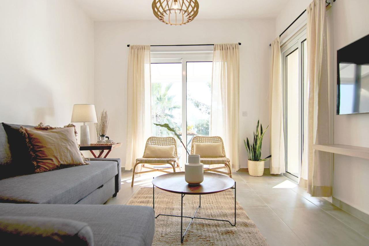 Phaedrus Living Seaview Luxury Flat Limnaria 153 Daire Pafos Dış mekan fotoğraf