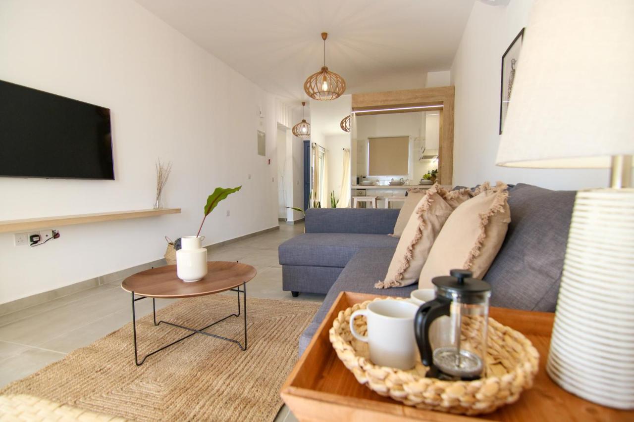Phaedrus Living Seaview Luxury Flat Limnaria 153 Daire Pafos Dış mekan fotoğraf