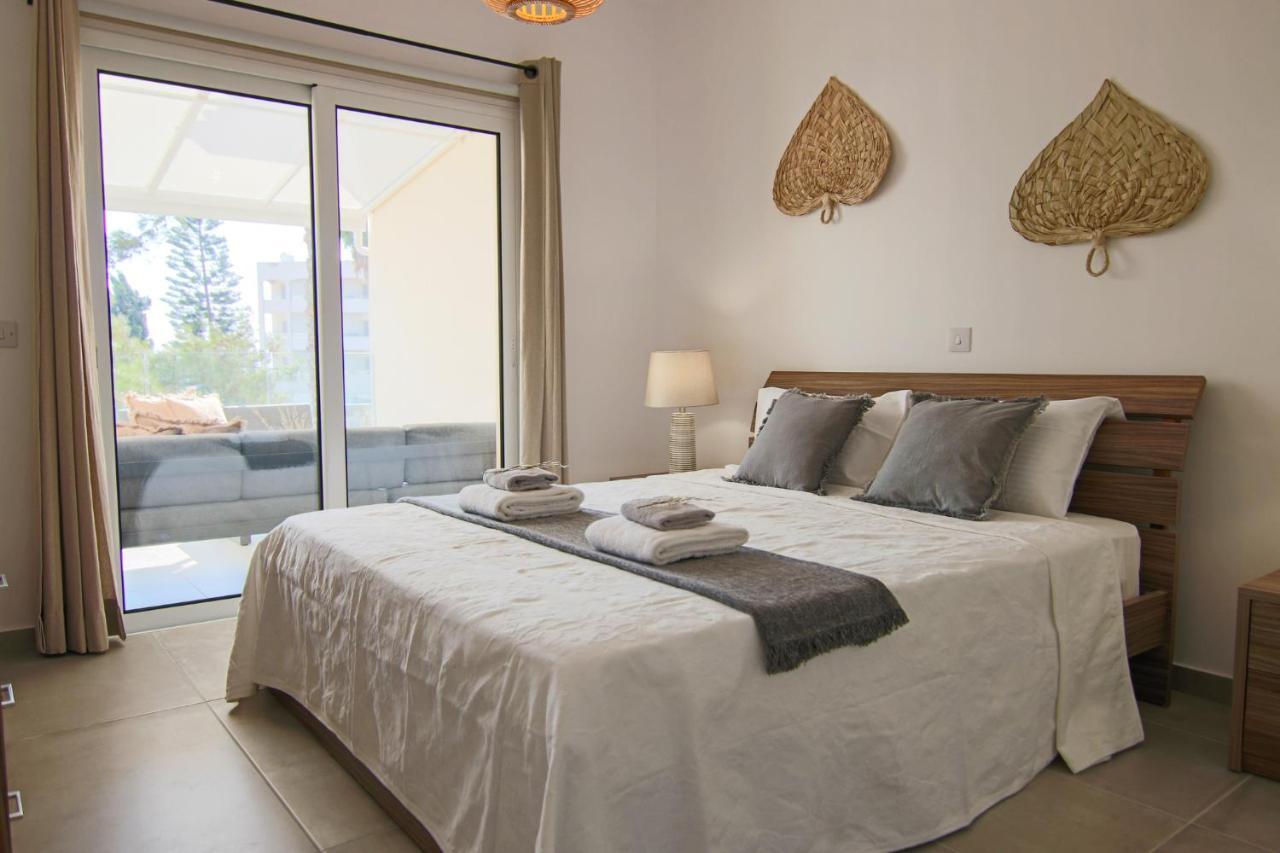 Phaedrus Living Seaview Luxury Flat Limnaria 153 Daire Pafos Dış mekan fotoğraf